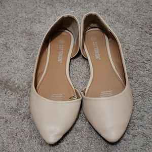Nude Flats